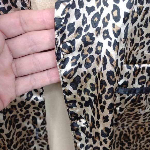 Secret Treasures sleek and smooth leopard print satin sleepshirt size 3X buttons - Picture 14 of 16
